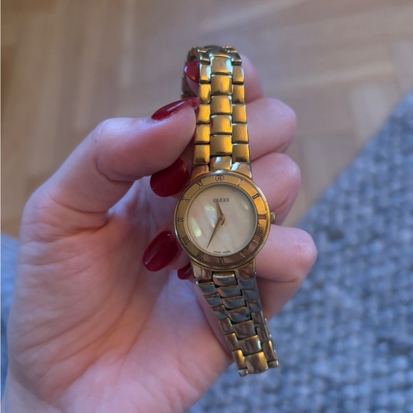 Gucci gold and steel watch with mother of pearl dial - Picture 1 of 8